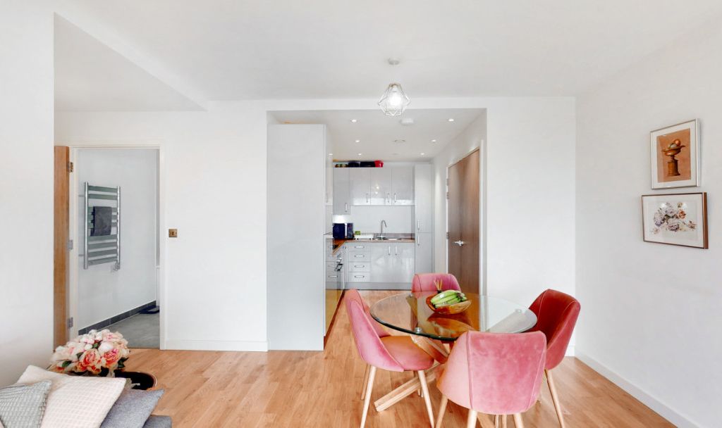 2 bed flat for sale in Cutter Lane, London SE10, £183,000