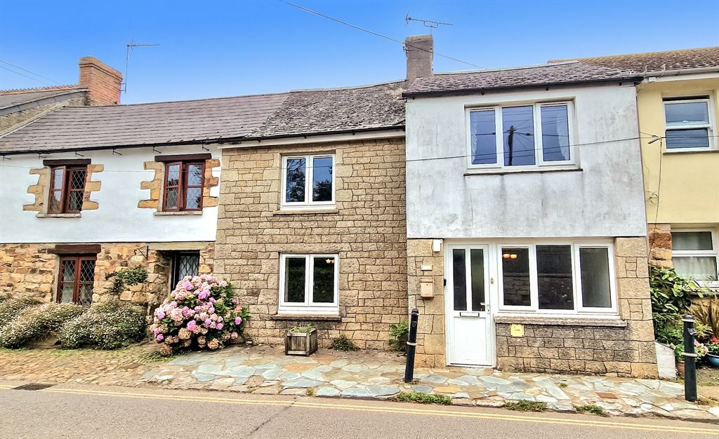 3 bed terraced house for sale in Fore Street, Goldsithney, Penzance TR20, £220,000