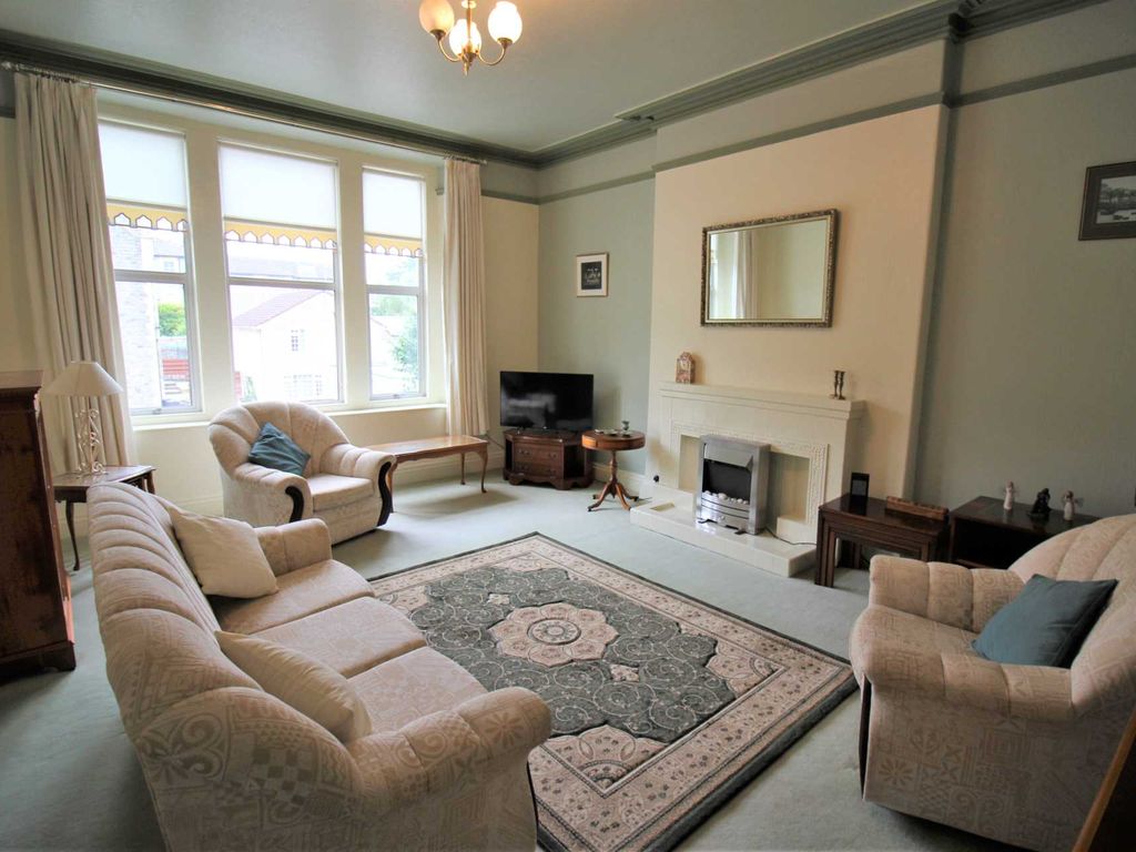 2 bed flat for sale in Grove Park Road, Hillside BS23, £195,000