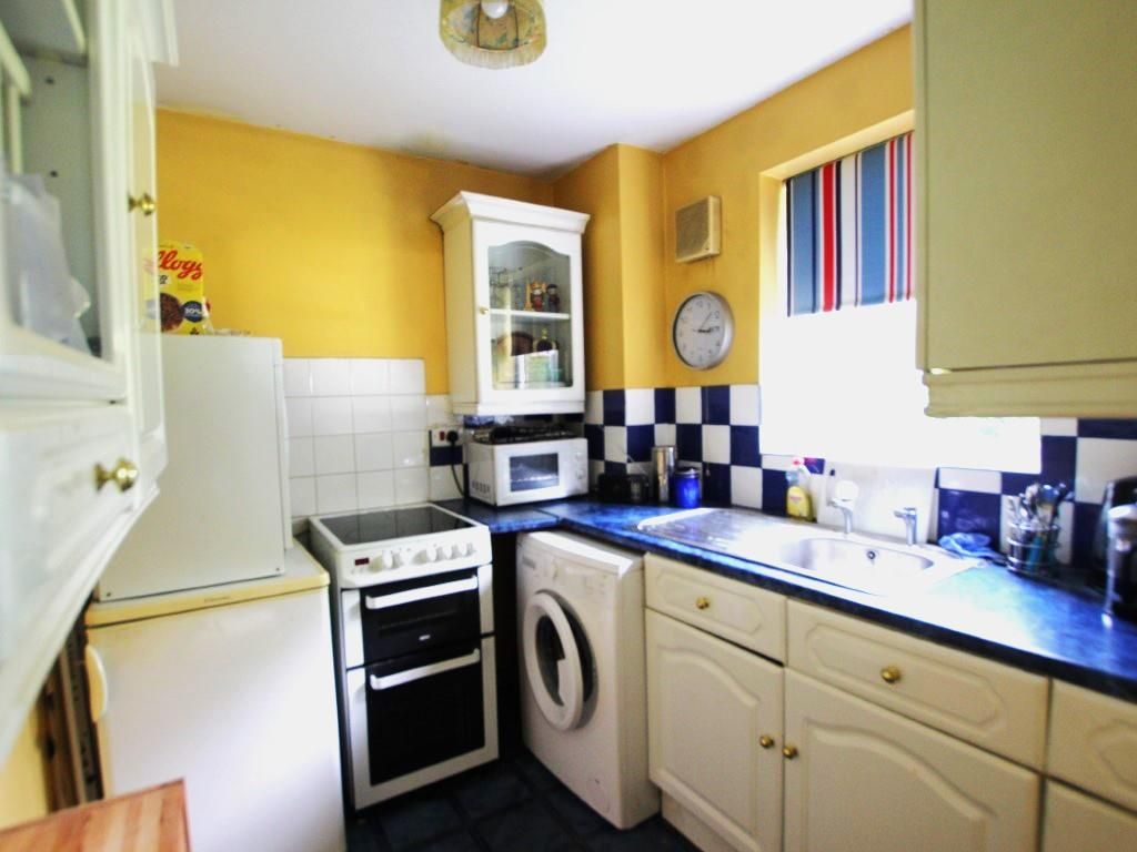 1 bed flat for sale in Bream Close, Tottenham Hale, London N17, £220,000