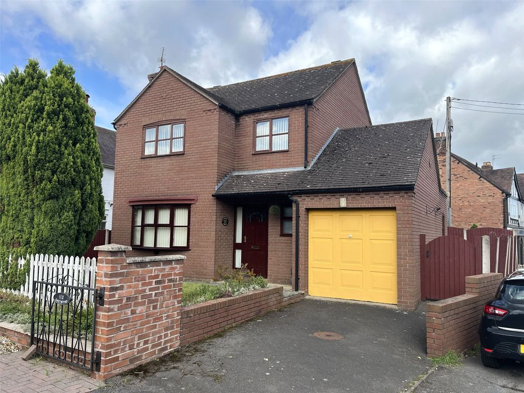 3 bed detached house for sale in Main Road, Pontesbury, Shrewsbury, Shropshire SY5, £275,000