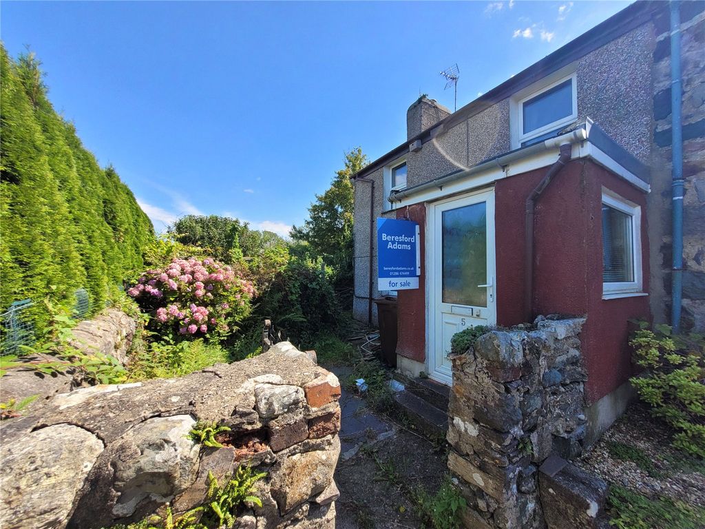 3 bed end terrace house for sale in Bryn Sisillt, Llanllyfni, Caernarfon, Gwynedd LL54, £120,000