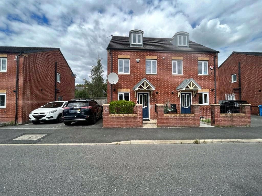 3 bed semi-detached house for sale in Hexagon Close, Blackley, Manchester M9, £235,000