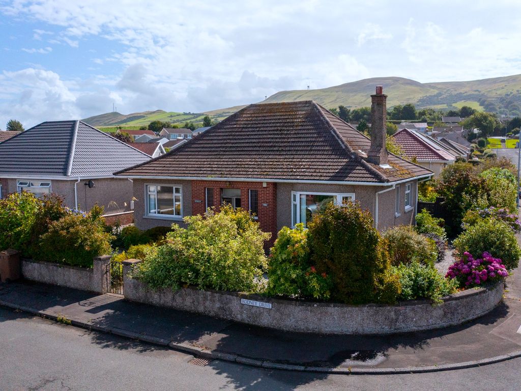 4 bed detached bungalow for sale in Rodney Drive, Girvan KA26, £228,000