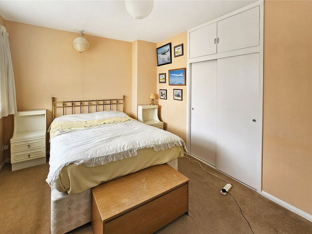 2 bed end terrace house for sale in Seaview Gardens, Rustington, Littlehampton, West Sussex BN16, £285,000