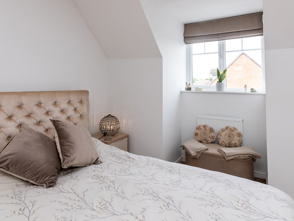 4 bed semi-detached house for sale in Kerridge Drive, Warrington WA1, £265,000