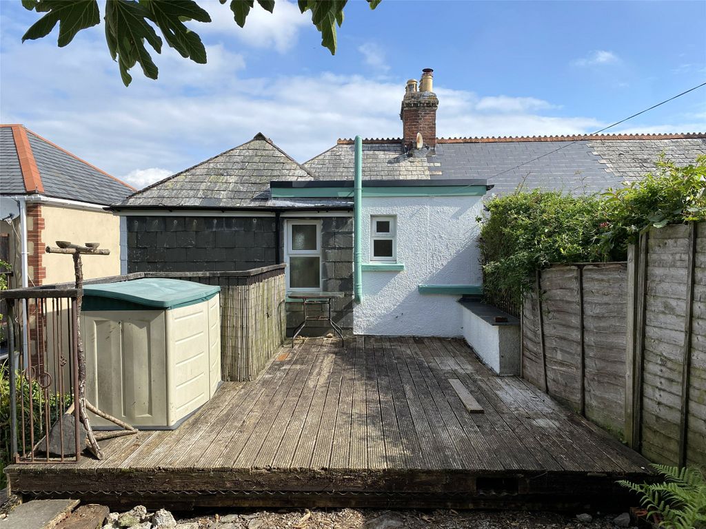 3 bed end terrace house for sale in Holborn Terrace, Launceston, Cornwall PL15, £144,000
