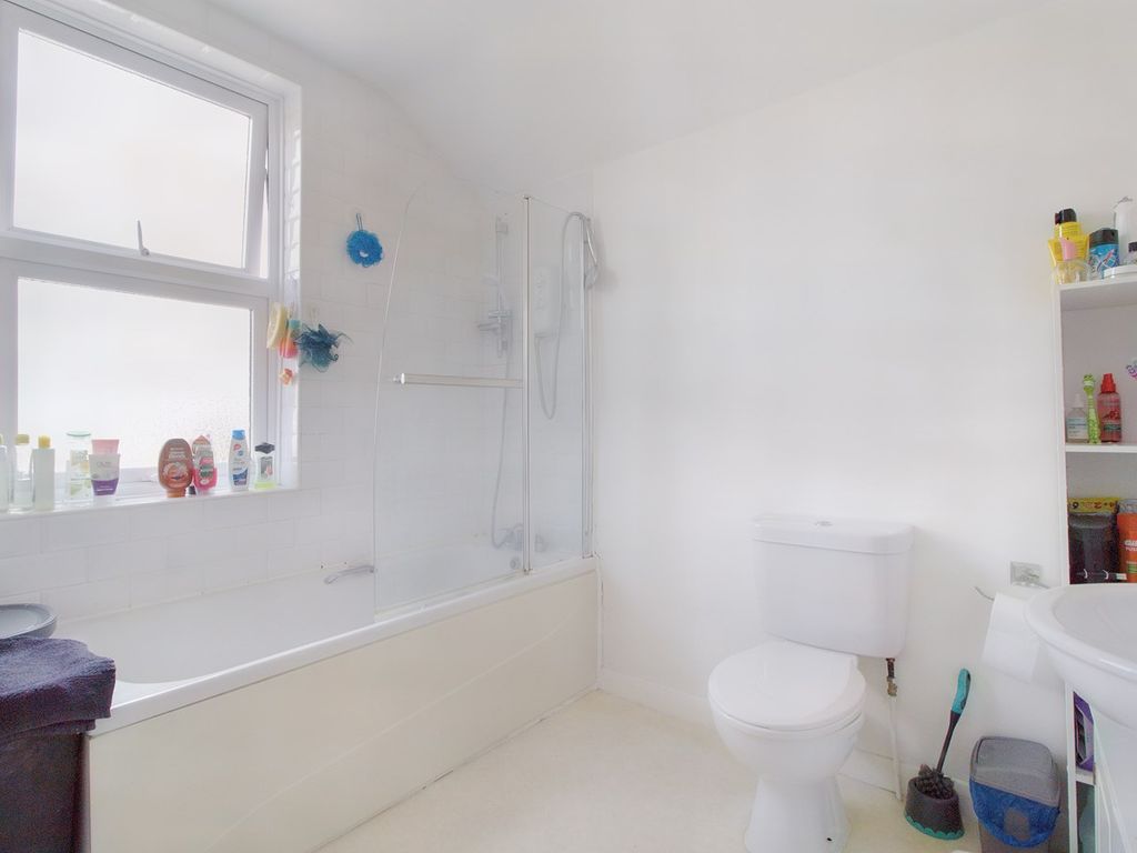 2 bed terraced house for sale in Littles Crescent, Ipswich IP2, £160,000