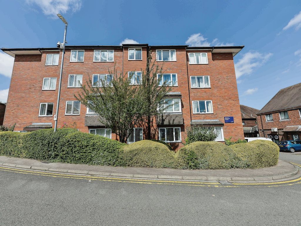 1 bed flat for sale in Albion Street, Dunstable, Bedfordshire LU6, £80,000
