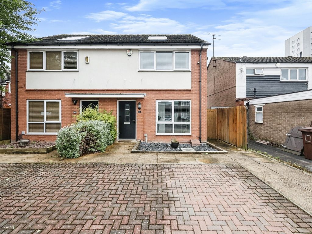 3 bed semi-detached house for sale in Woodpecker Grove, Birmingham B36, £230,000