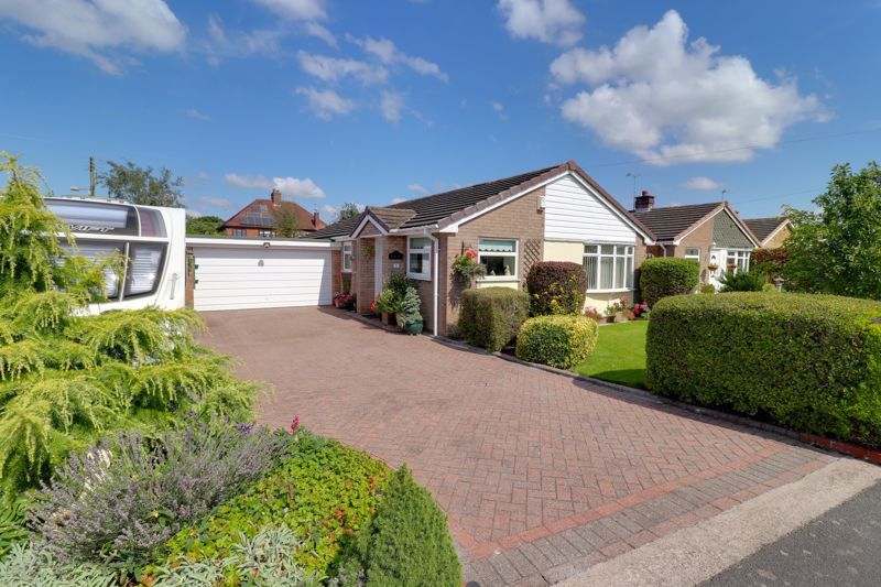 2 bed detached bungalow for sale in Lilac Close, Great Bridgeford, Stafford ST18, £330,000