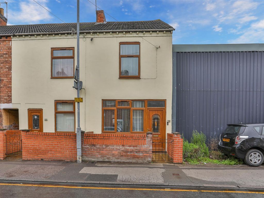 4 bed end terrace house for sale in Uxbridge Street, Burton-On-Trent DE14, £195,000