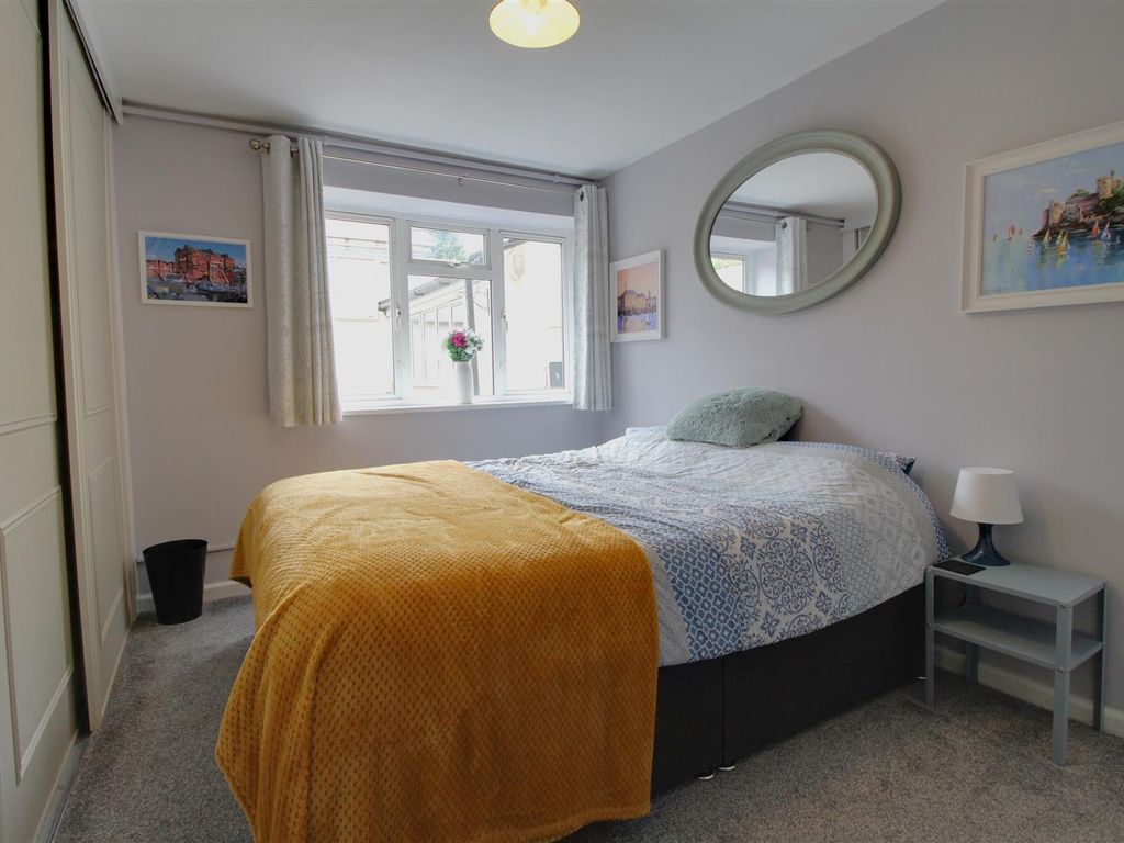 3 bed flat for sale in Bristol Road, Gloucester GL1, £190,000