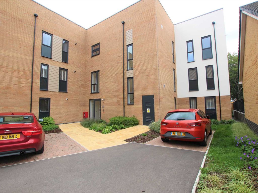 1 bed flat for sale in Nicholson Road, Locking Parklands BS24, £160,000