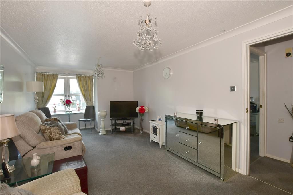 1 bed flat for sale in Eastern Road, Kemp Town, Brighton, East Sussex BN2, £145,000