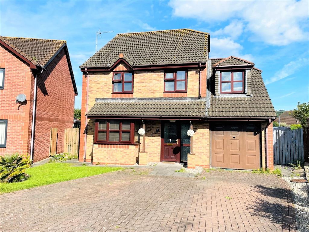 4 bed detached house for sale in Clos Y Celyn, Kidwelly SA17, £310,000