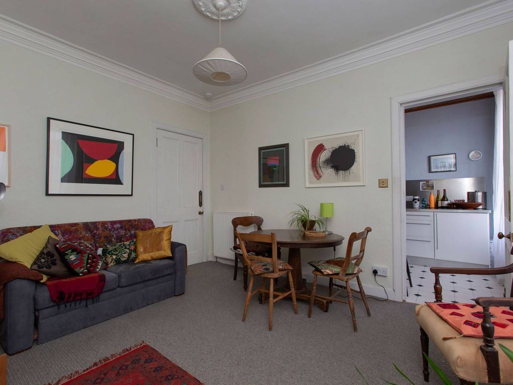 1 bed flat for sale in Munro Place, Canonmills, Edinburgh EH3, £185,000