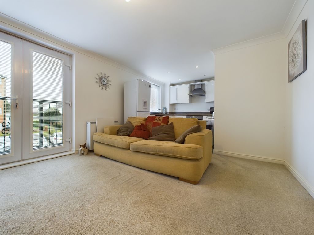 1 bed flat for sale in Sanderson Villas, Gateshead NE8, £72,000