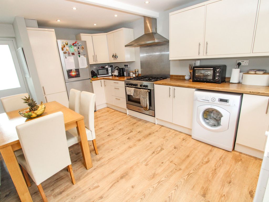 2 bed terraced house for sale in Bramdean Road, Southampton SO18, £240,000