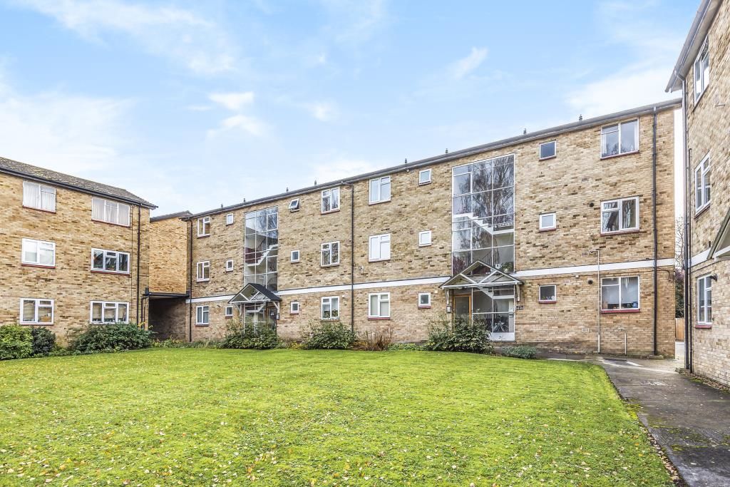 1 bed flat for sale in Upper Wolvercote, Oxford OX2, £240,000
