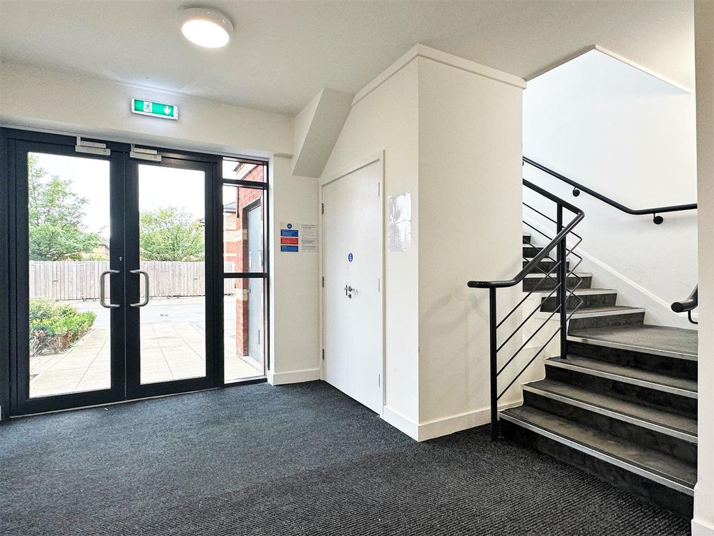 1 bed flat for sale in Aviator Court, York YO30, £155,000