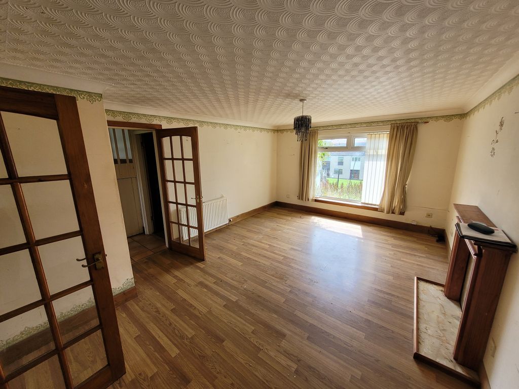 4 bed terraced house for sale in Walker Court, Cumnock, Ayrshire KA18, £60,000