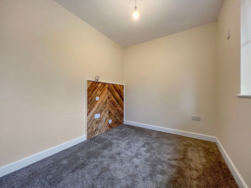 3 bed flat for sale in Flat 5, Balnakeil, Kirk Road, Dunbeg, Oban, Argyll, 1Pp, Oban PA37, £195,000