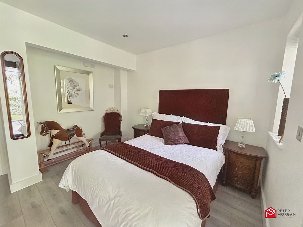3 bed flat for sale in Woodridge, Bridgend, Bridgend County. CF31, £290,000