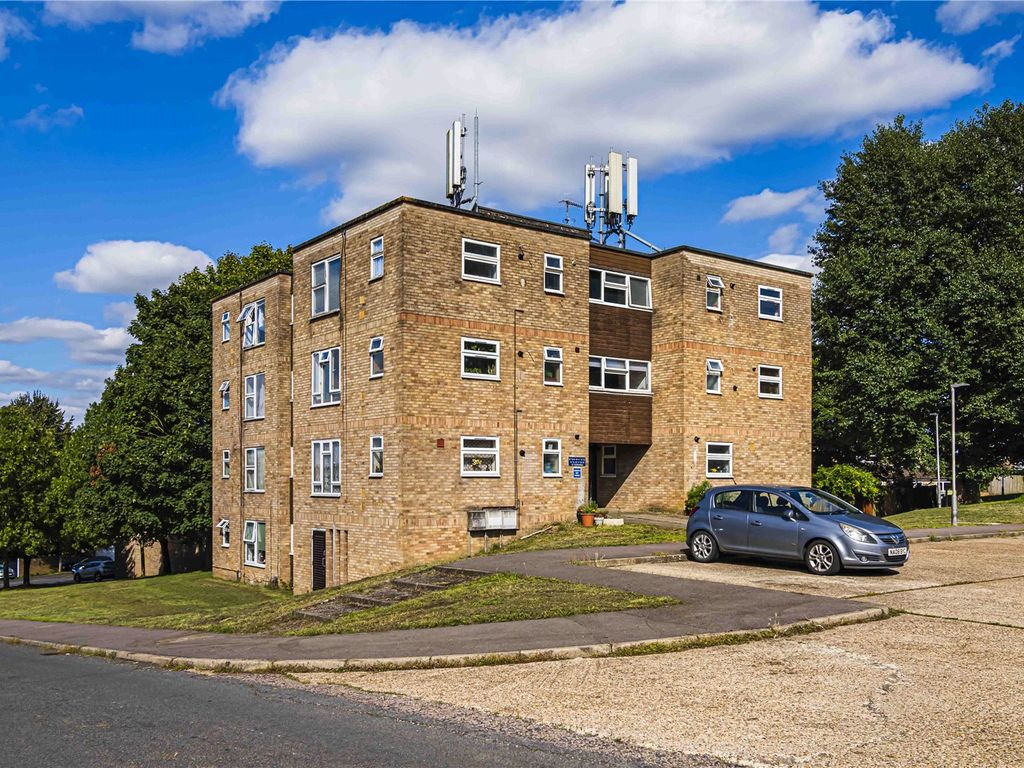 1 bed flat for sale in St. Edmunds, Berkhamsted, Hertfordshire HP4, £225,000