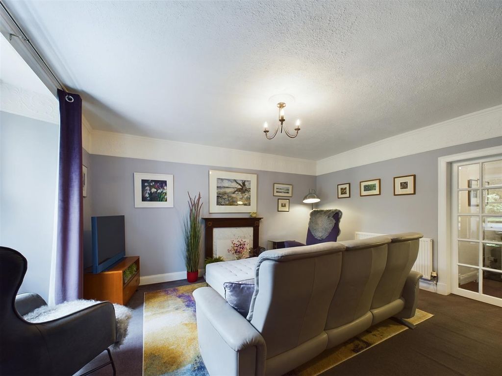 2 bed flat for sale in 12A, Marshall Place Perth PH2, £170,000