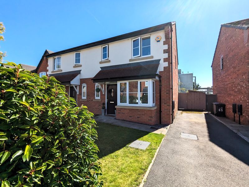 3 bed semi-detached house for sale in Severn Way, Holmes Chapel, Crewe CW4, £295,000