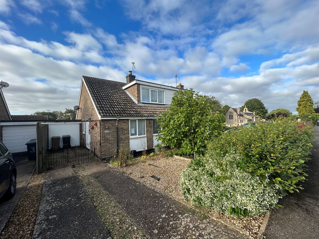 3 bed semi-detached bungalow for sale in St. Benedicts Close, Cranwell Village, Sleaford NG34, £150,000