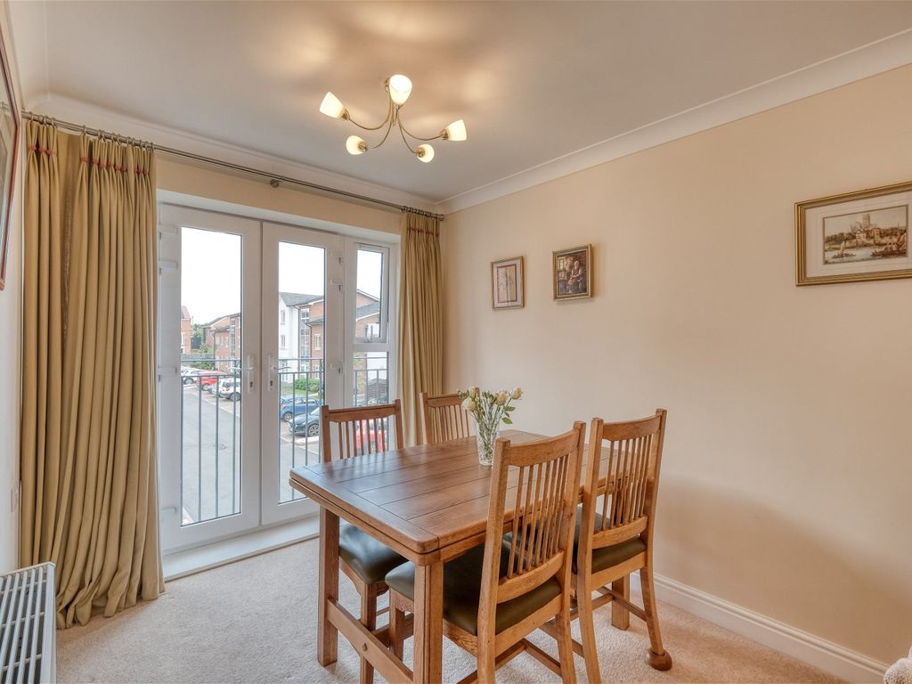 2 bed flat for sale in Eastbank Court, Eastbank Drive, Worcester WR3, £240,000
