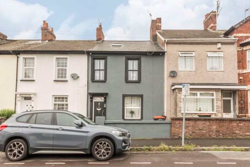 4 bed terraced house for sale in Fairoak Terrace, Newport NP19, £210,000