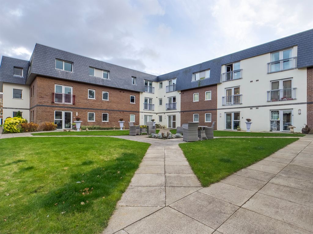 2 bed flat for sale in Willow Court, Bishopston, Swansea SA3, £119,950