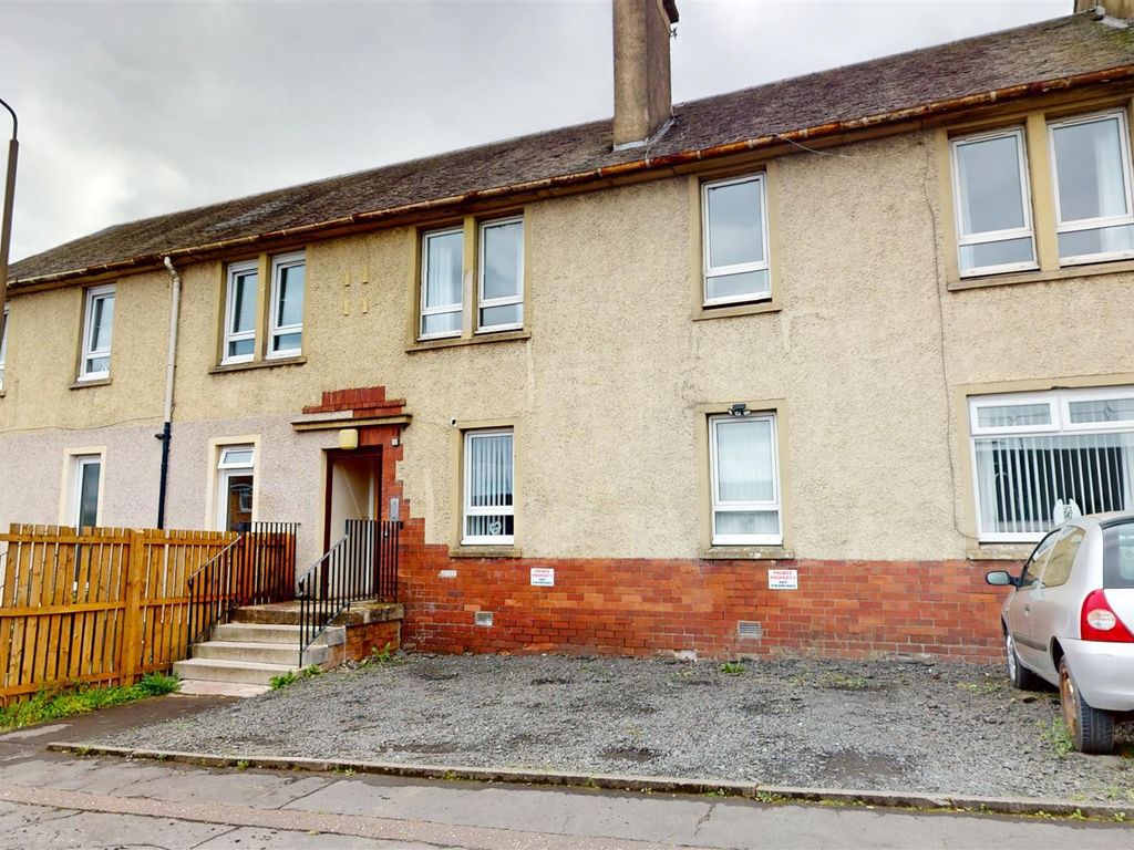 3 bed flat for sale in Main Street, Chapelhall, Airdrie ML6, £79,995