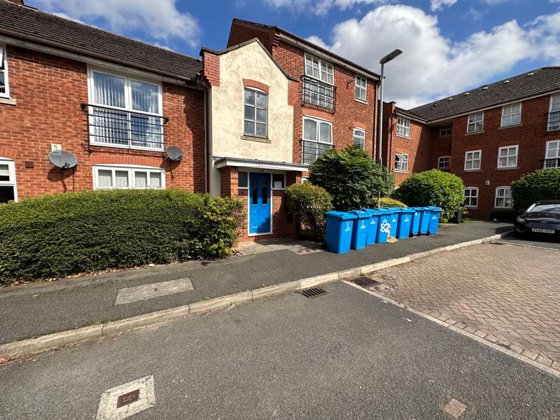 1 bed flat for sale in Darlington Court, Widnes WA8, £70,000