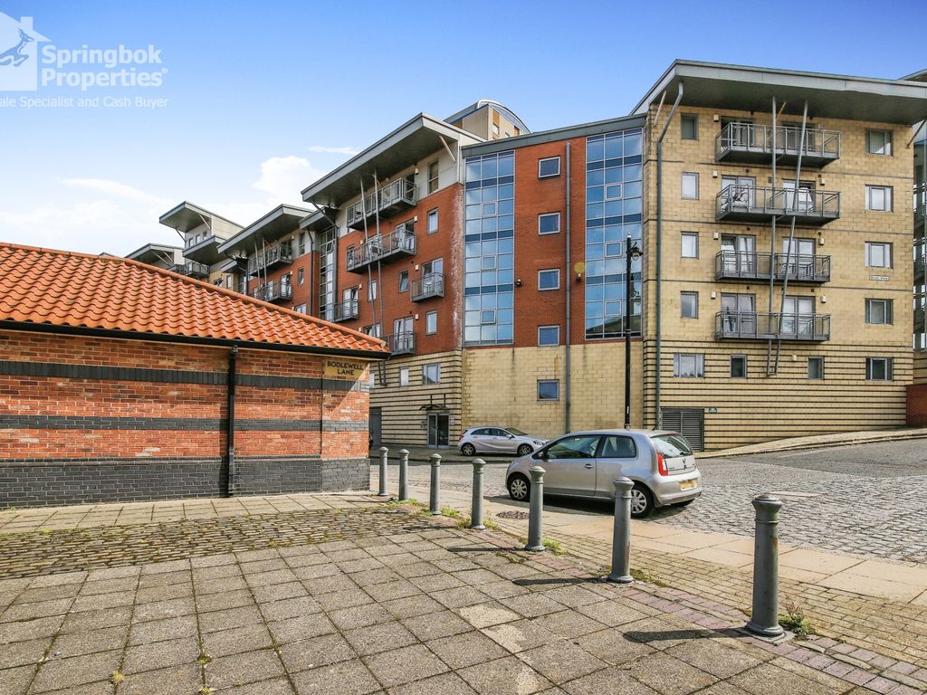 2 bed flat for sale in River View, Low Street, Sunderland, Tyne And Wear SR1, £55,000