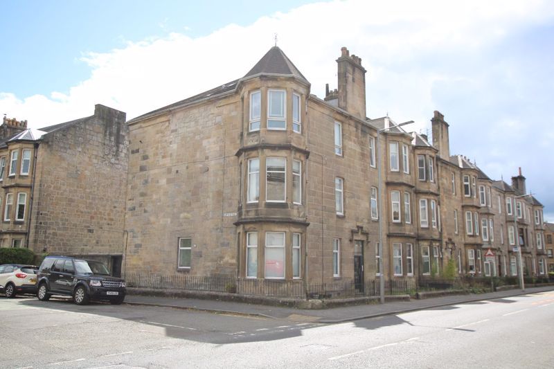 2 bed flat for sale in Bonhill Road, Dumbarton G82, £112,500