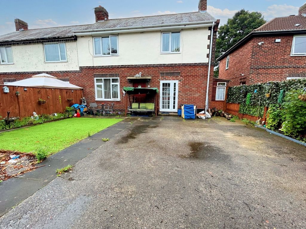 4 bed semi-detached house for sale in York Road, Birtley, Chester Le Street DH3, £140,000