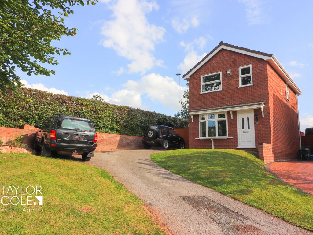 3 bed detached house for sale in Amicombe, Wilnecote, Tamworth B77, £289,000