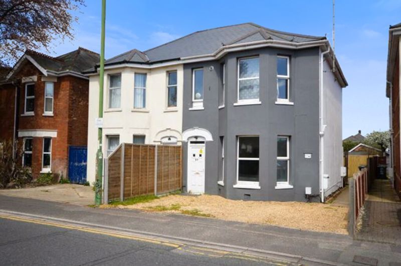 2 bed flat for sale in Talbot Road, Bournemouth BH9, £195,000