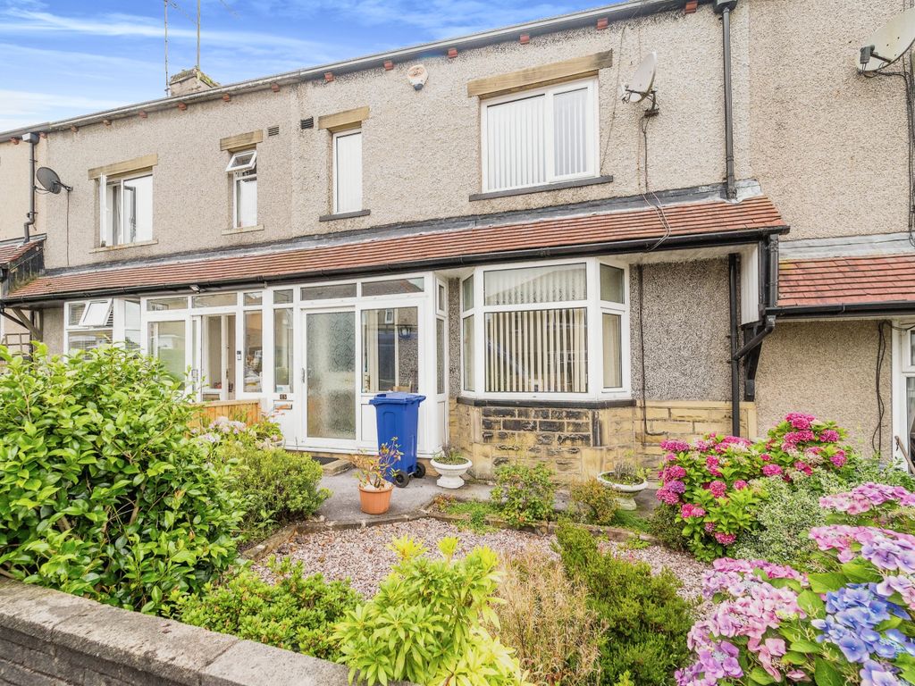 3 bed terraced house for sale in Ellesmere Avenue, Colne BB8, £145,000