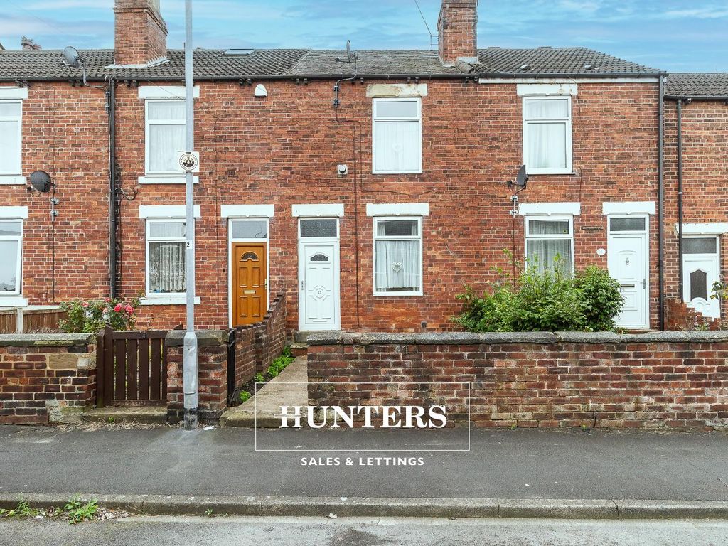 2 bed terraced house for sale in Denton Terrace, Castleford WF10, £100,000