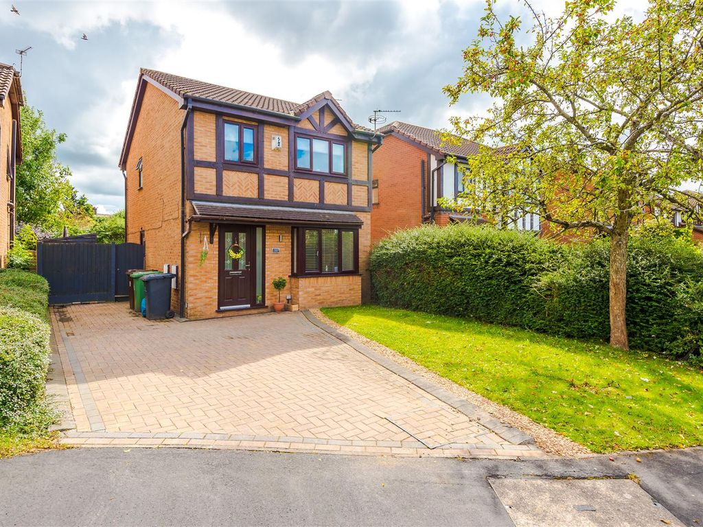 3 bed detached house for sale in Dunmail Close, Astley, Manchester M29, £315,000