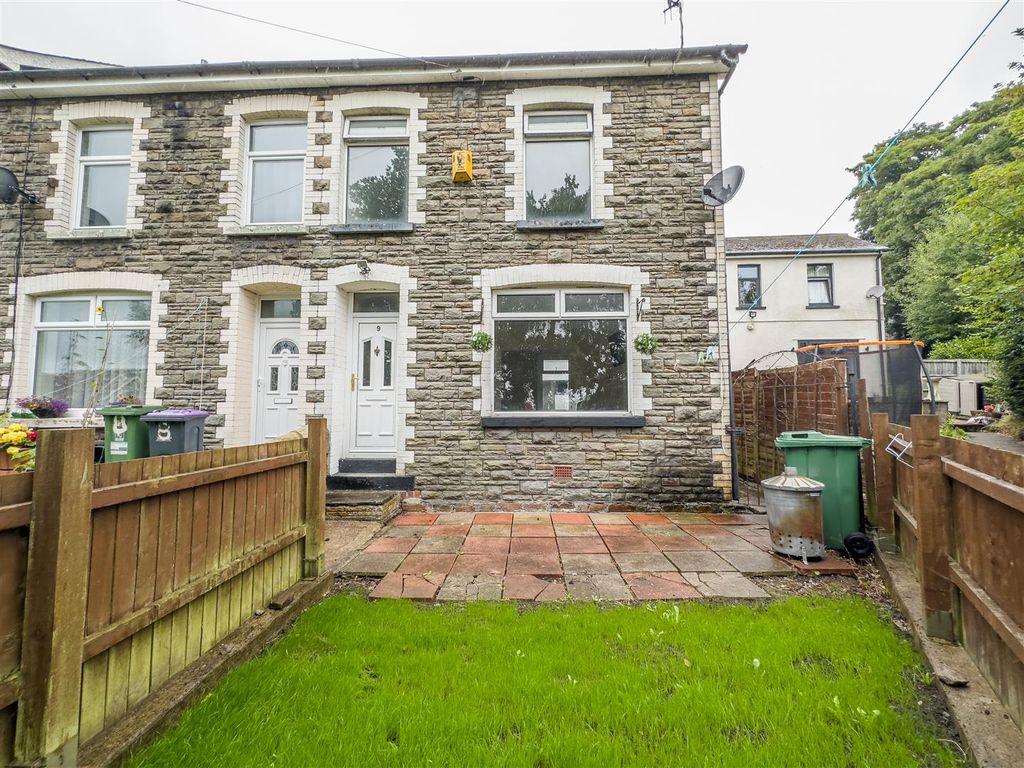 3 bed end terrace house for sale in Park View Terrace, Pontnewynydd, Pontypool NP4, £135,000