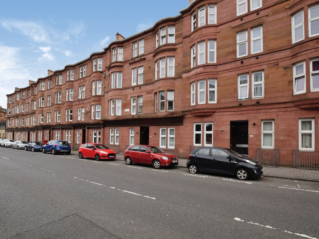 2 bed flat for sale in Tollcross Road, Glasgow G31, £80,000