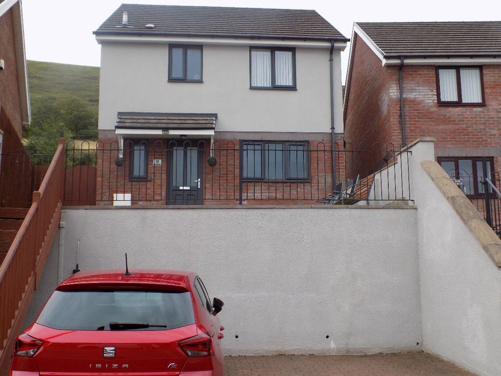 3 bed detached house for sale in Oak Road, Blaina, Abertillery. NP133Jx. NP13, £249,995