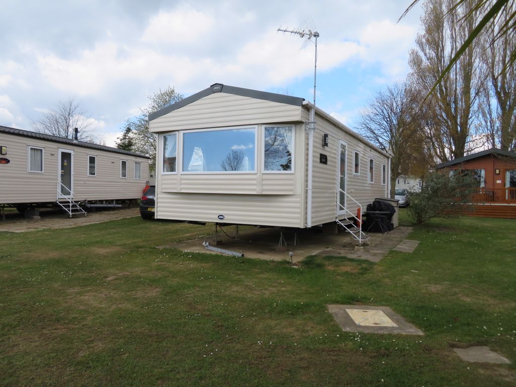 3 bed mobile/park home for sale in Church Lane, East Mersea, Colchester CO5, £22,000