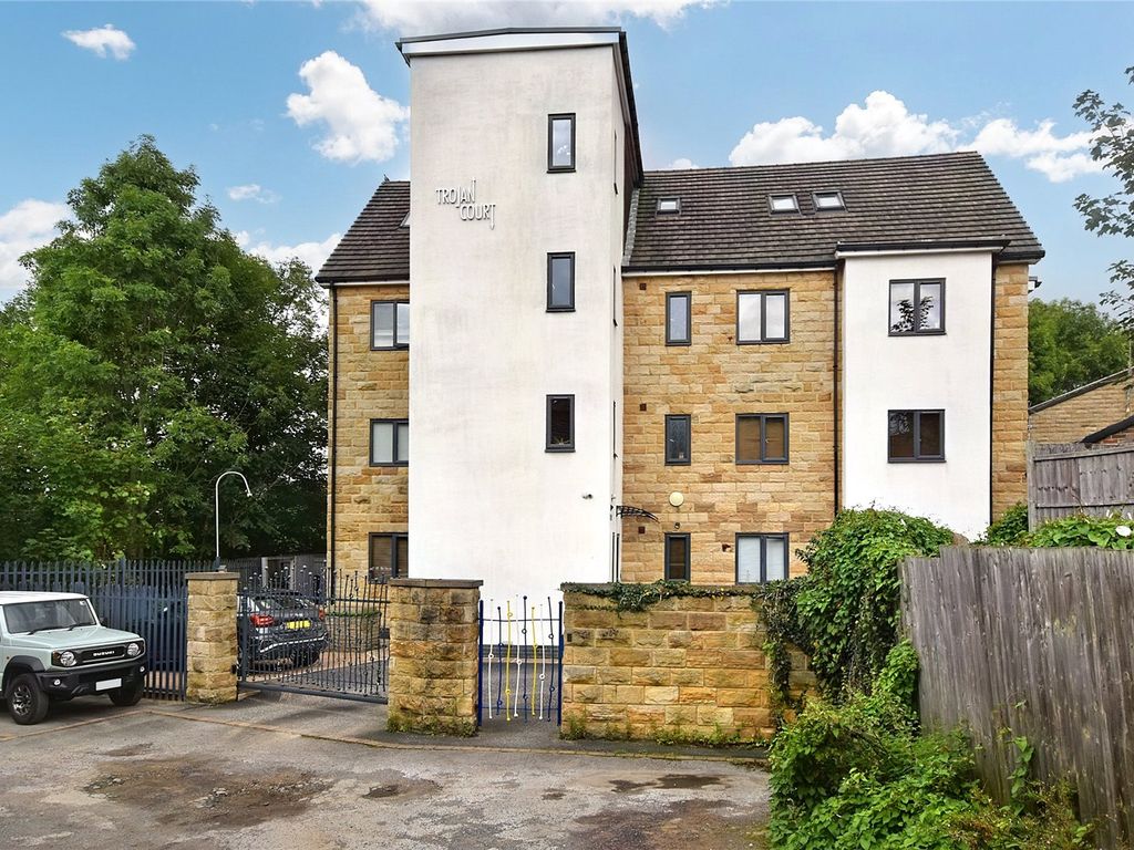 1 bed flat for sale in 7 Trojan Court, Troy Hill, Morley, Leeds, West Yorkshire LS27, £105,000